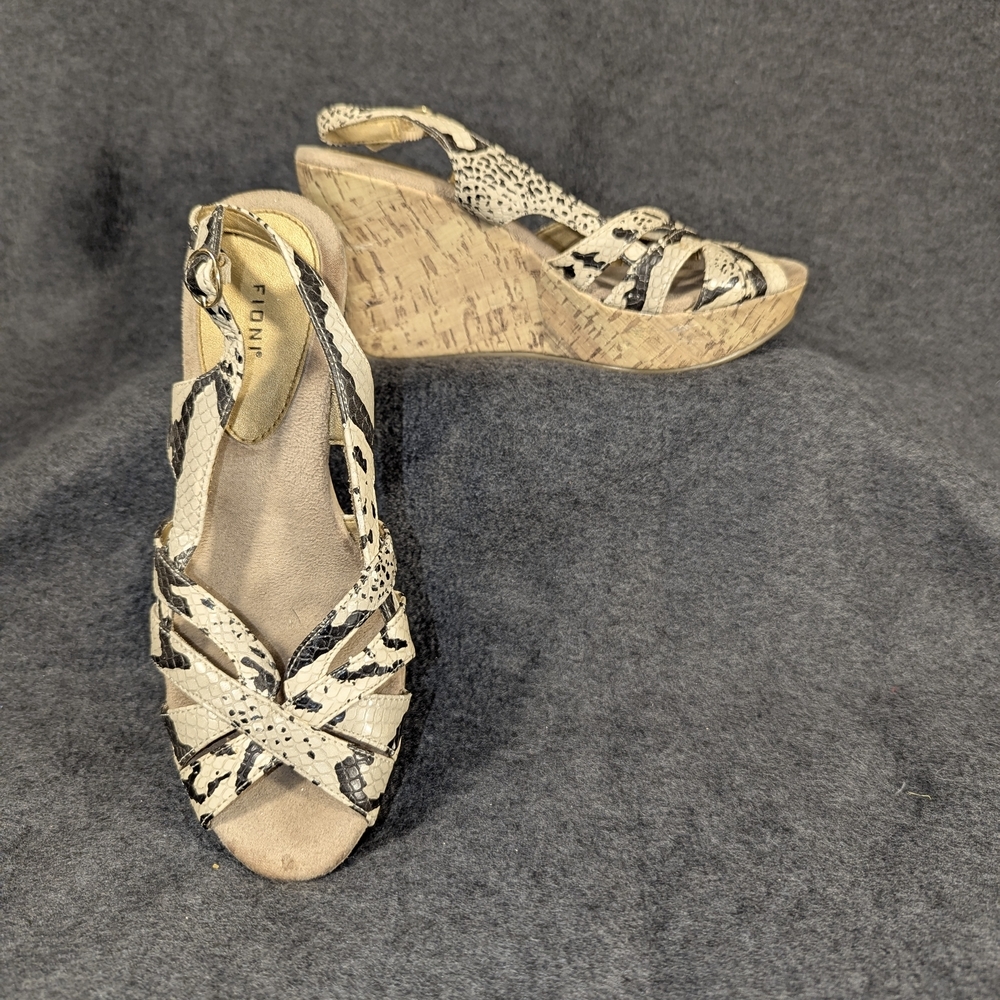 Fioni Faux Snake Print‎ Sandals Slip on Sling Backs Wedges Heels Size 5 1/2.
